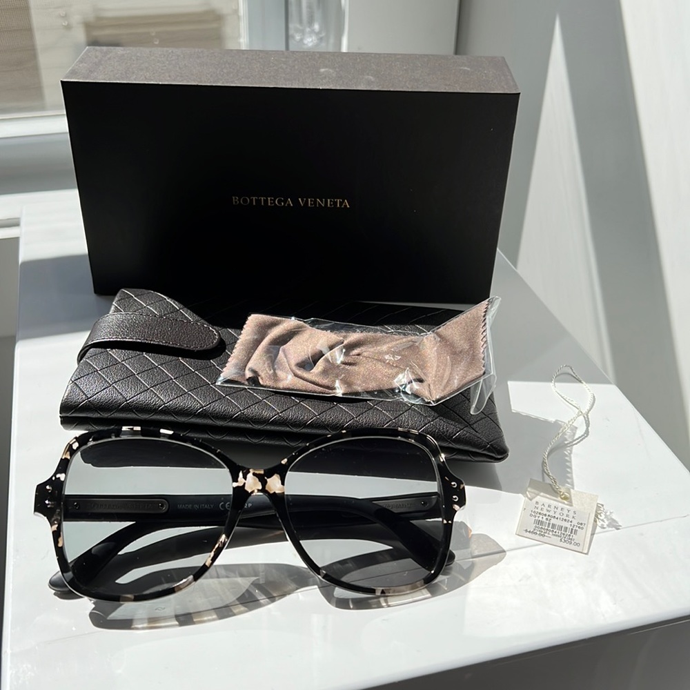 Bottega Veneta Model BV0045S Tortoise Polarized Sunglasses